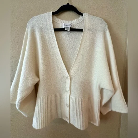 Chadwick’s Women’s  Cream/Ivory Cropped Cardigan “Beautiful Sleeves” Size Medium - Picture 8 of 8